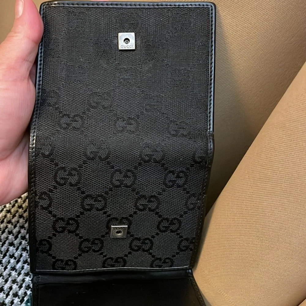 Authentic Vintage Gucci wallet